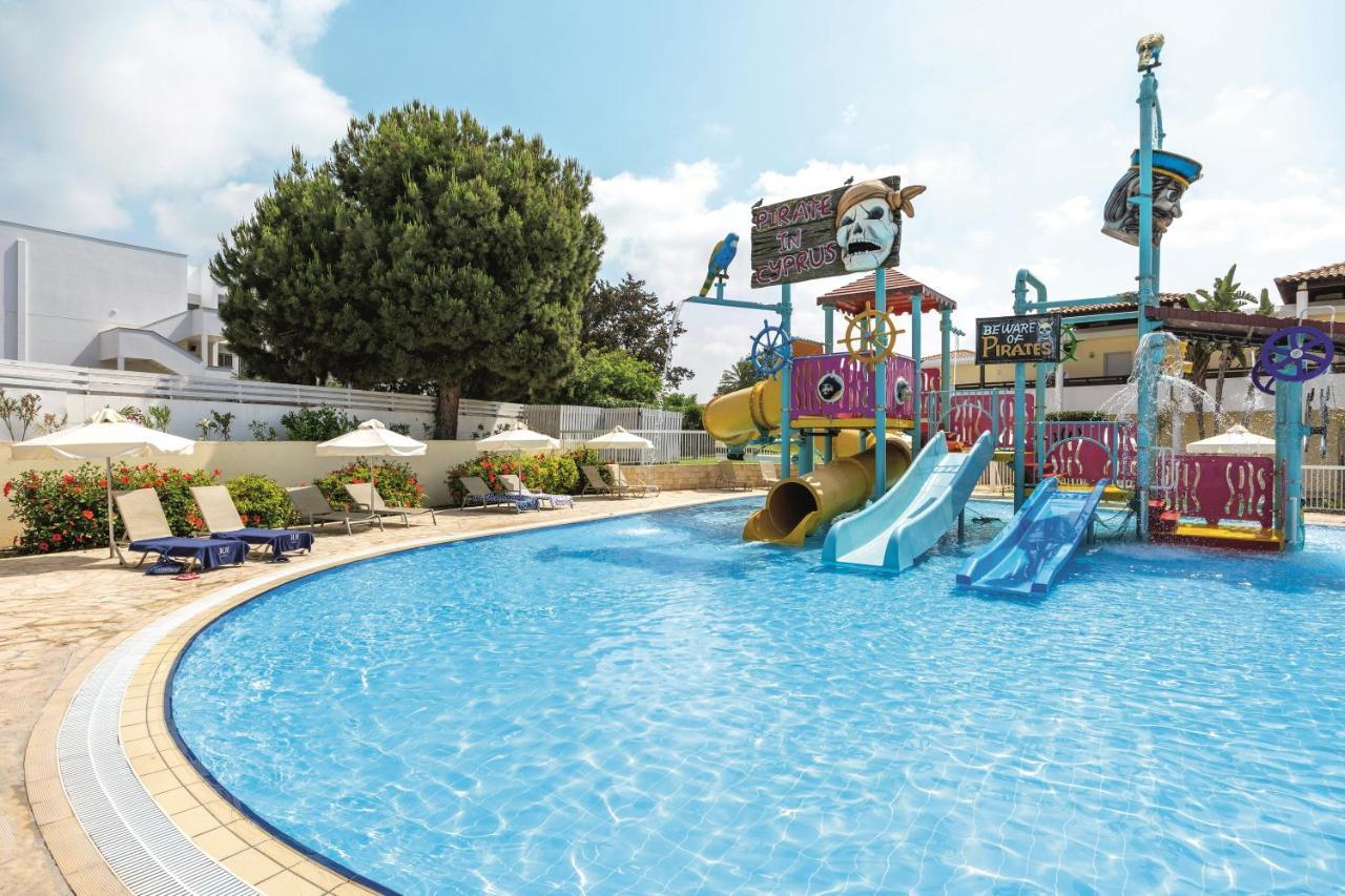 Atlantica Aeneas Resort Agia Napa Exterior foto